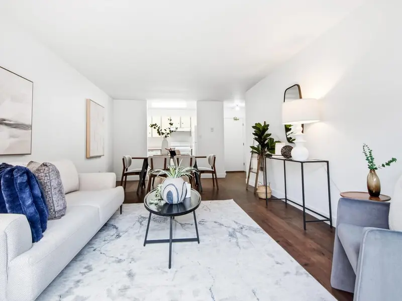 202 215 MOWAT STREET - photo 4 of 22