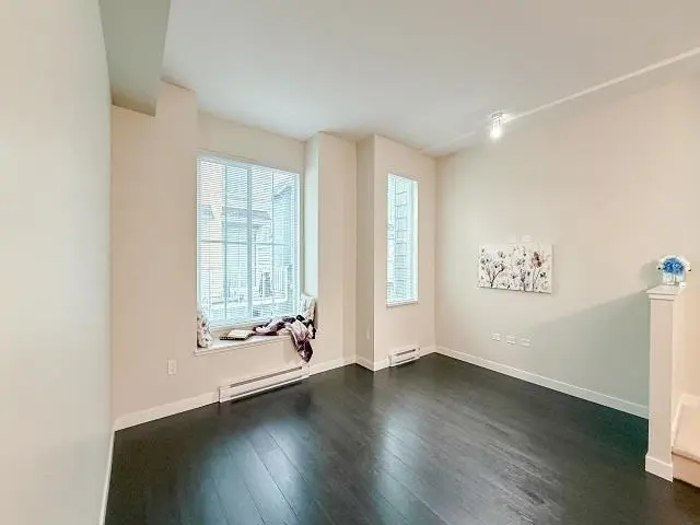 128 5550 ADMIRAL WAY - photo 4 of 25