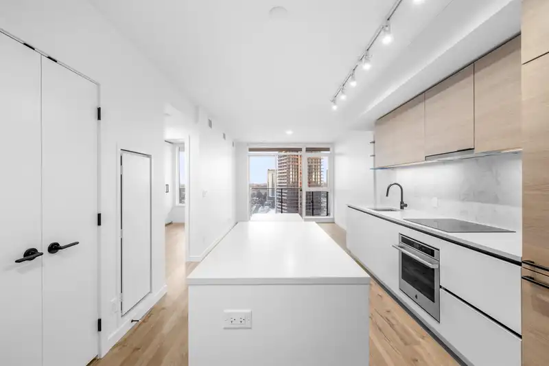 2606 10448 UNIVERSITY DRIVE - photo 3 of 40