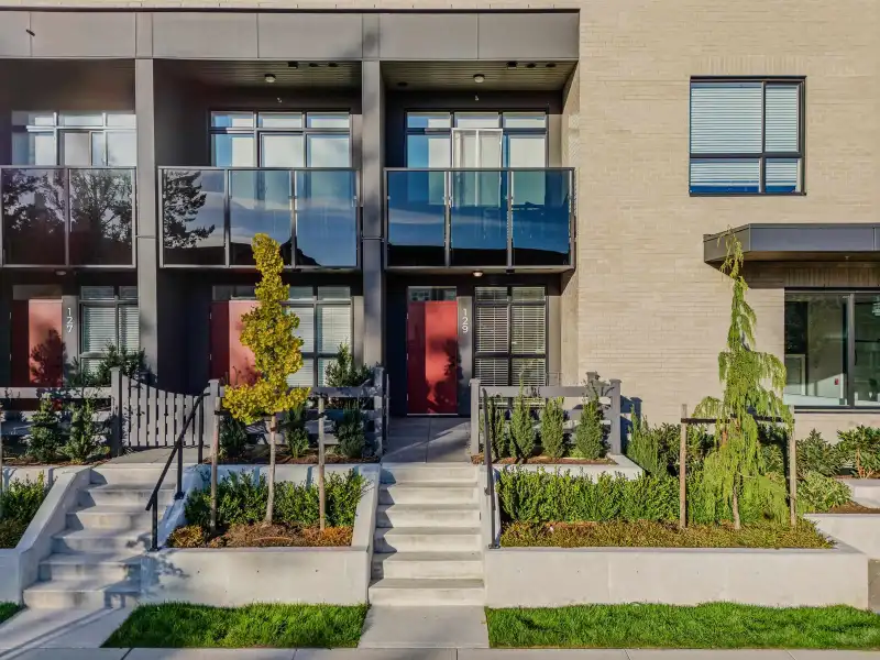 129 8509 158 STREET - photo 1 of 19