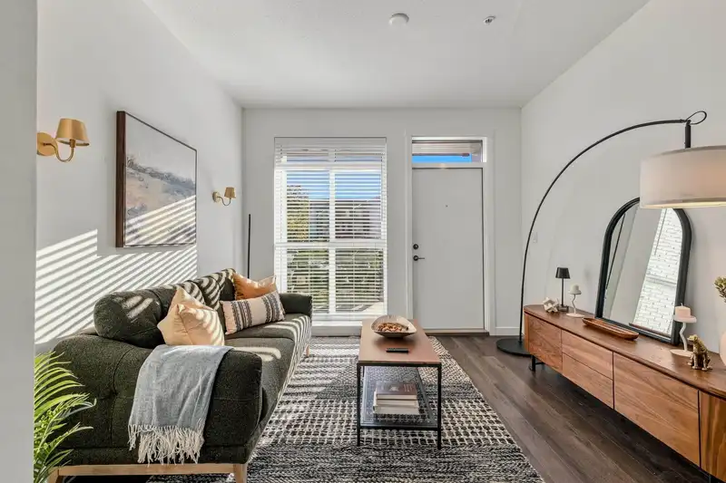 129 8509 158 STREET - photo 3 of 19