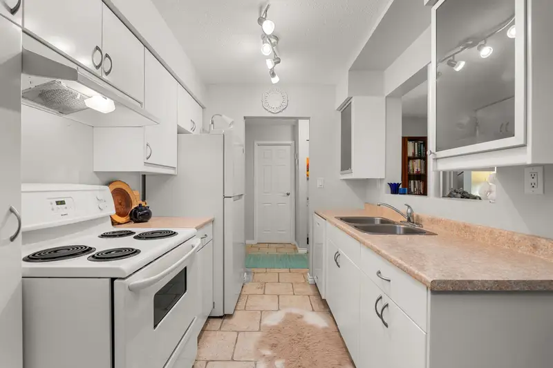 215 4373 HALIFAX STREET - photo 3 of 25