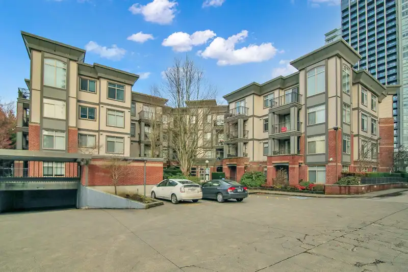 405 10499 UNIVERSITY DRIVE - photo 1 of 37