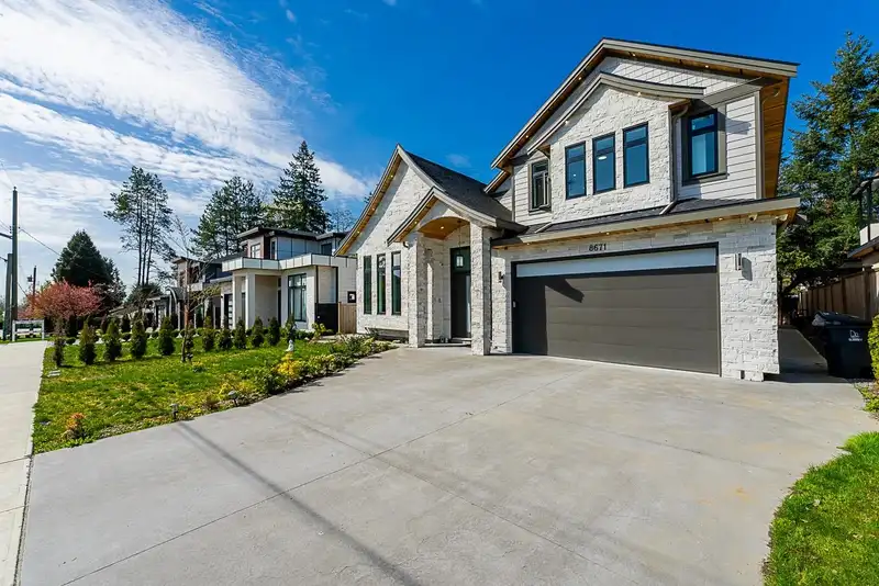 8671 154A STREET - photo 1 of 6