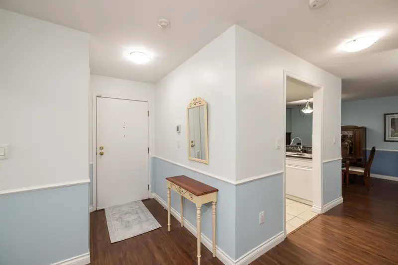 146 1440 GARDEN PLACE - photo 4 of 25