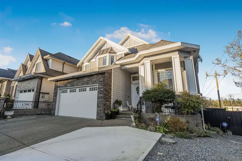 14799 63RD AVENUE - photo 2 of 40