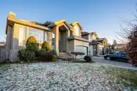 6068 125A STREET - thumbnail 2