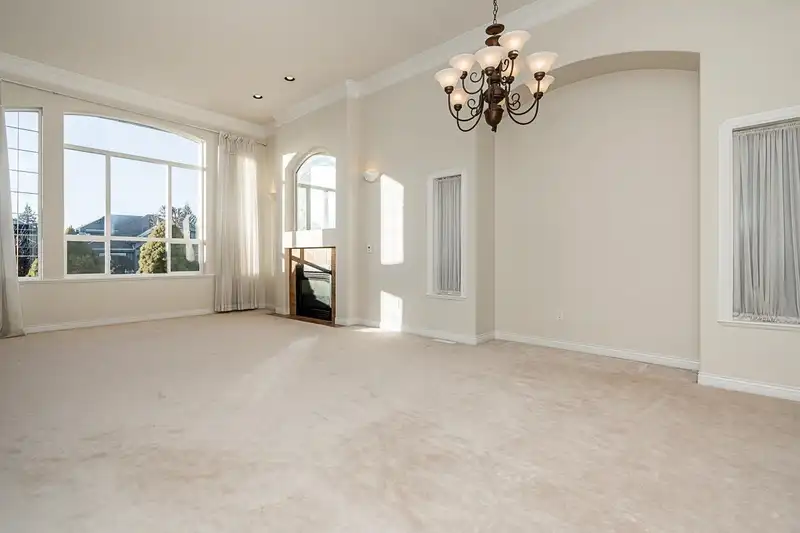 6068 125A STREET - photo 4 of 38