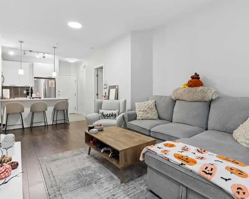 102 10477 154 STREET - photo 1 of 14