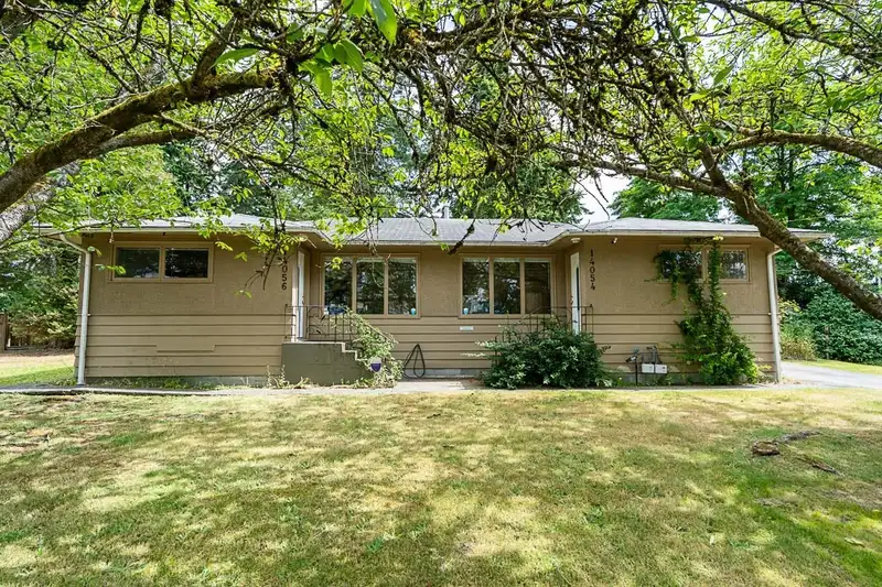 14054 ANTRIM ROAD - photo 1 of 40