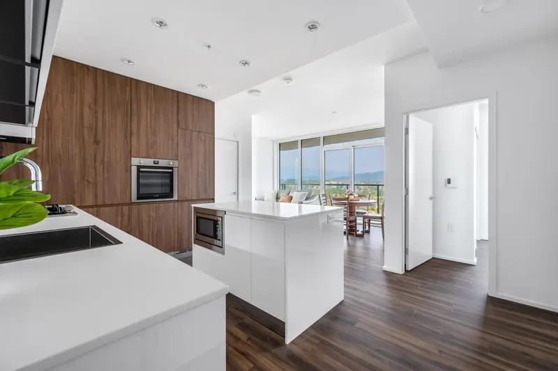 2111 4650 BRENTWOOD BOULEVARD - photo 3 of 25