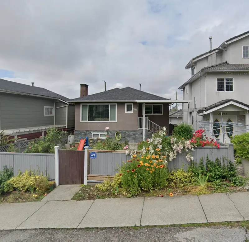 7767 PRINCE ALBERT STREET - photo 1 of 1