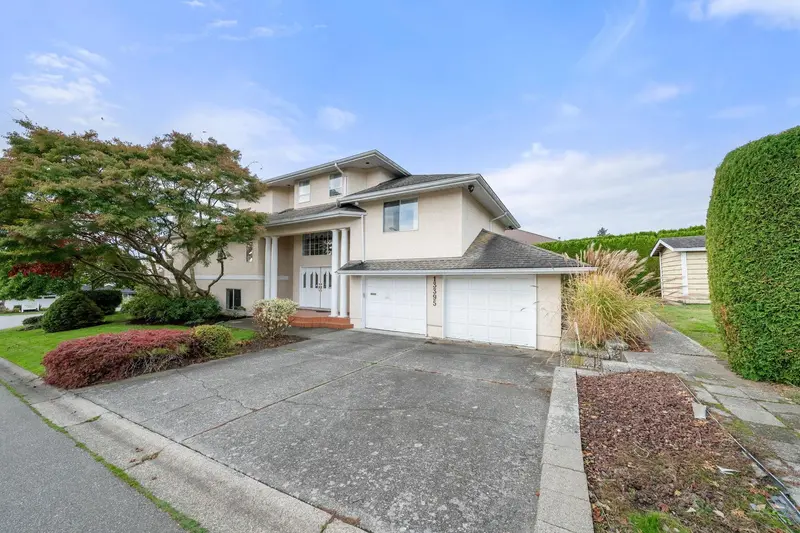 13395 14 AVENUE - photo 2 of 25