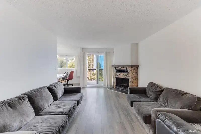 203 7162 133A STREET - photo 2 of 12