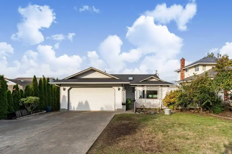 13957 115A AVENUE - photo 1 of 25
