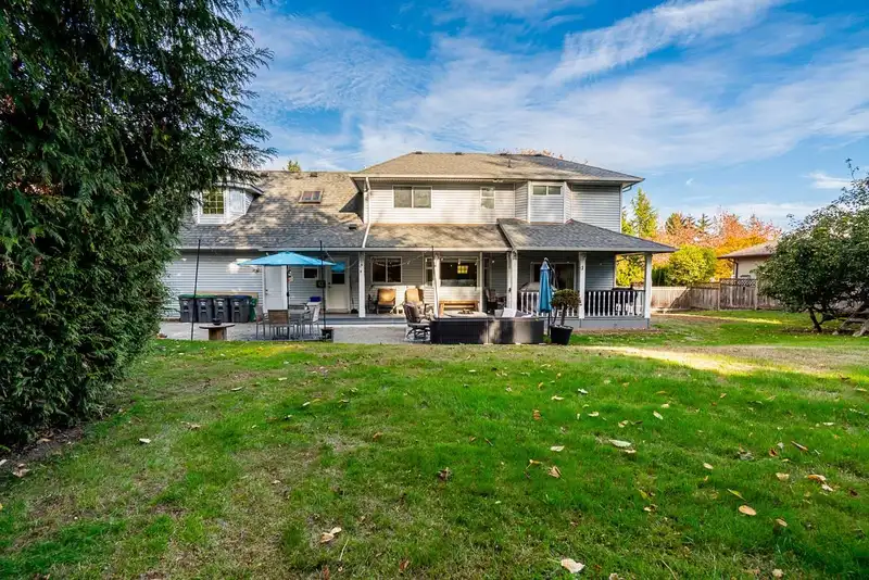 6143 KILLARNEY DRIVE - photo 4 of 25