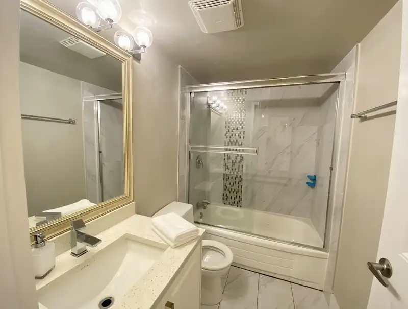 312 13977 74 AVENUE - photo 4 of 7