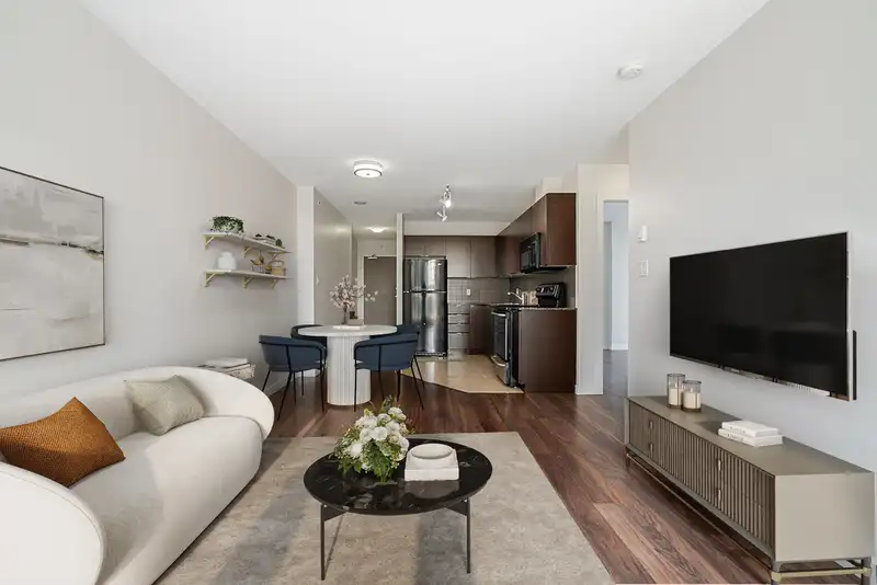 707 13618 100 AVENUE - photo 1 of 38