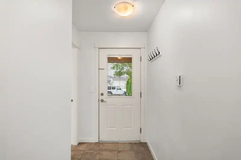 65 7088 191 STREET - photo 4 of 34