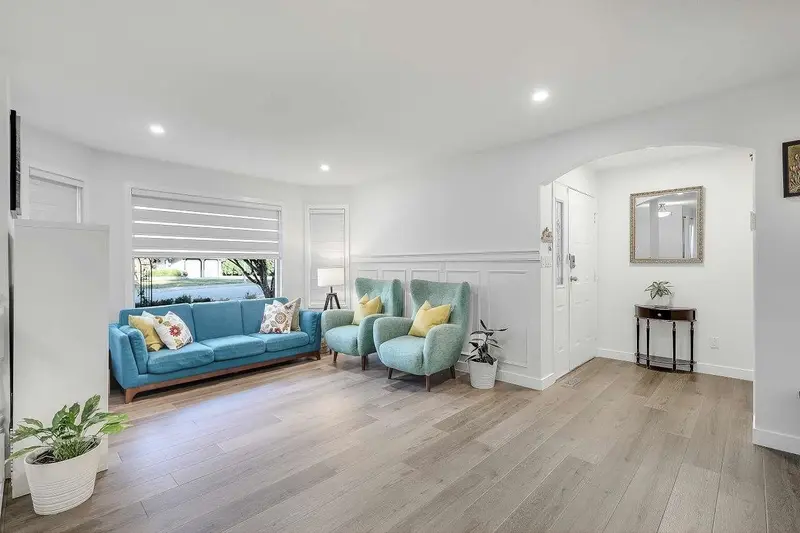 19358 CUSICK CRESCENT - photo 2 of 25