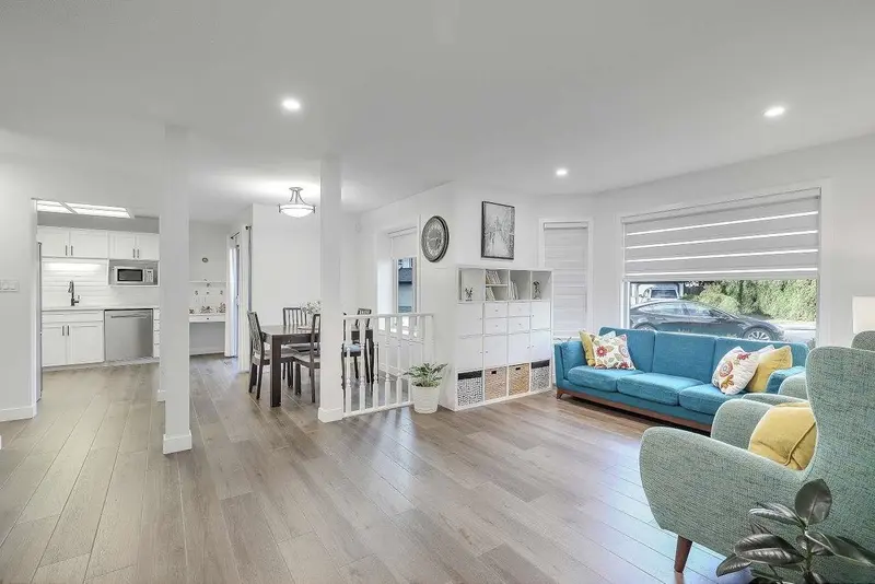 19358 CUSICK CRESCENT - photo 4 of 25