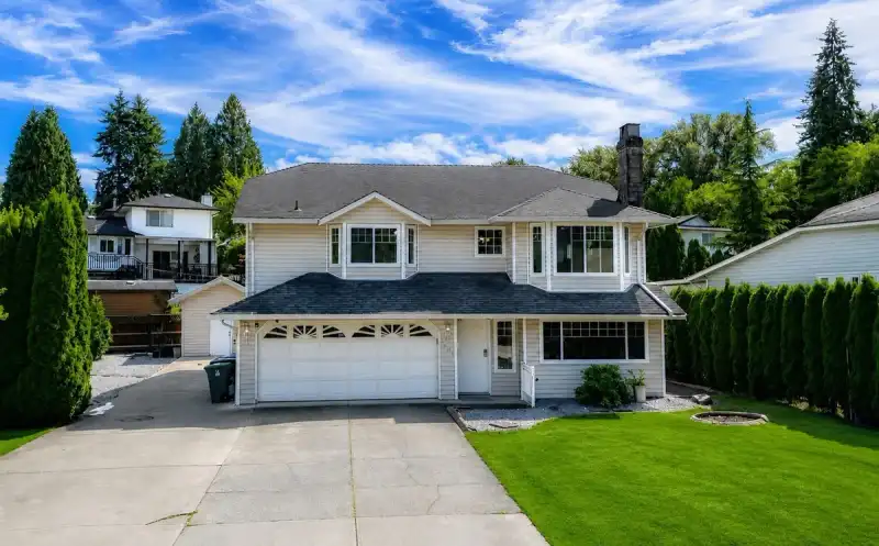 7869 143A STREET - photo 1 of 34