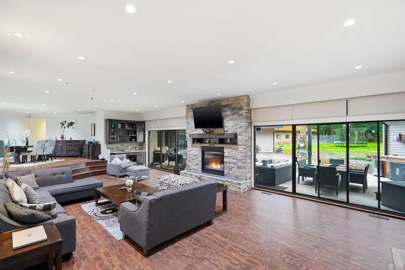 2890 202 STREET - photo 3 of 25