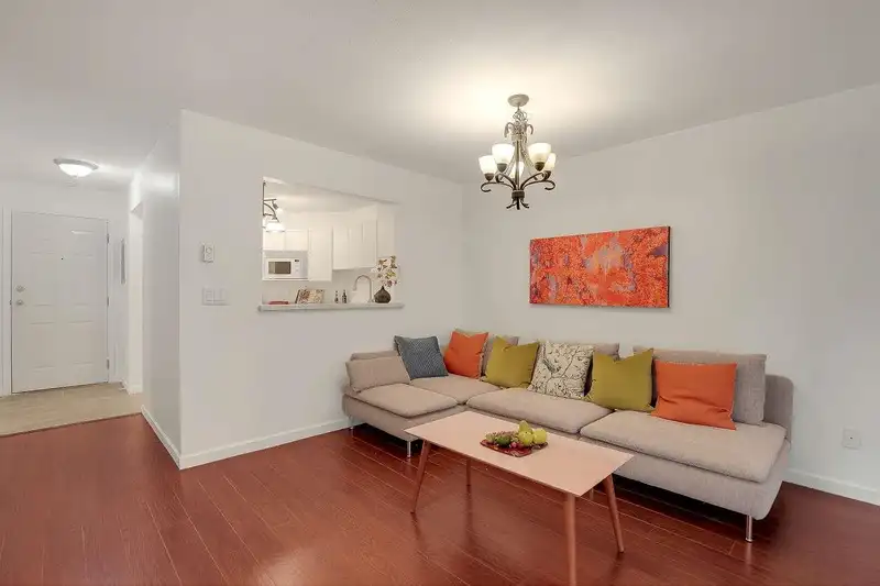 206 14980 101A AVENUE - photo 1 of 28