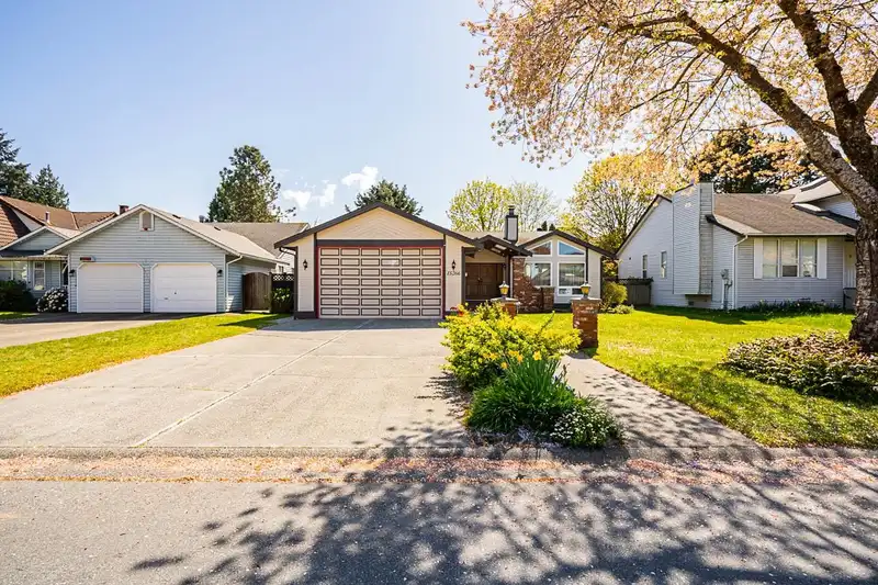 15266 97A AVENUE - photo 1 of 34