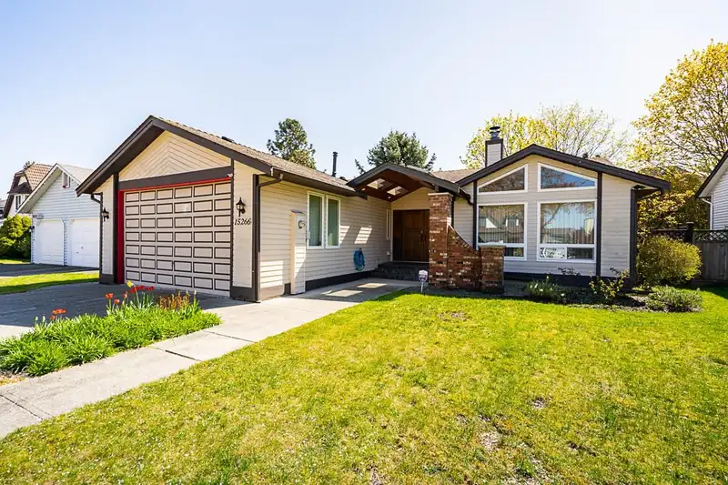 15266 97A AVENUE - photo 3 of 34