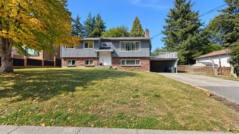 7545 143 STREET - photo 1 of 25