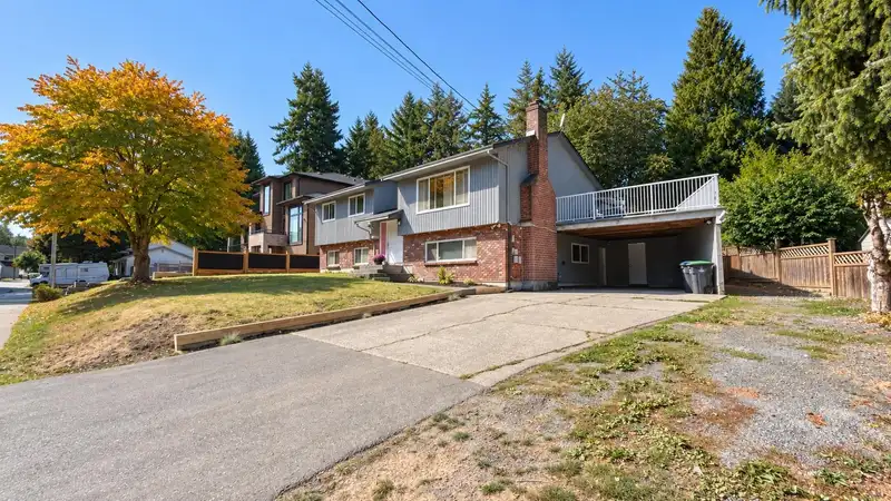 7545 143 STREET - photo 2 of 25