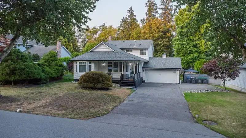 6096 KILLARNEY DRIVE - photo 1 of 40