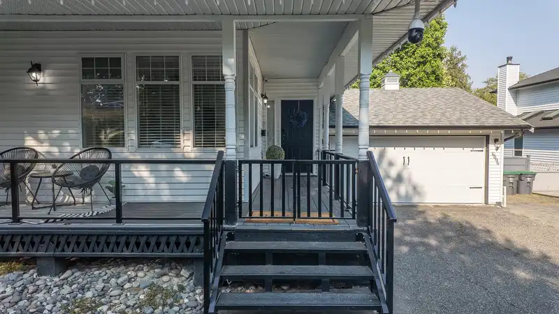 6096 KILLARNEY DRIVE - photo 3 of 40