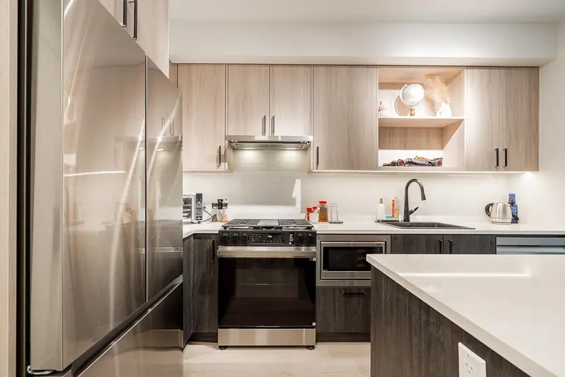 219 2002 ST. GEORGE STREET - photo 4 of 25