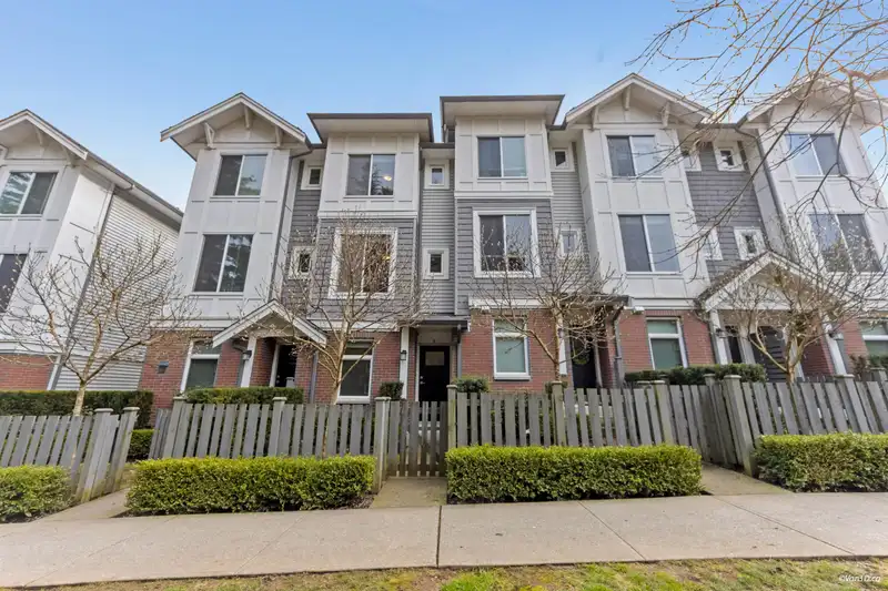 4 9718 161A STREET - photo 2 of 27