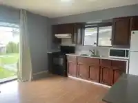 9582 155A STREET - thumbnail 8