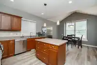 6885 191 STREET - thumbnail 9