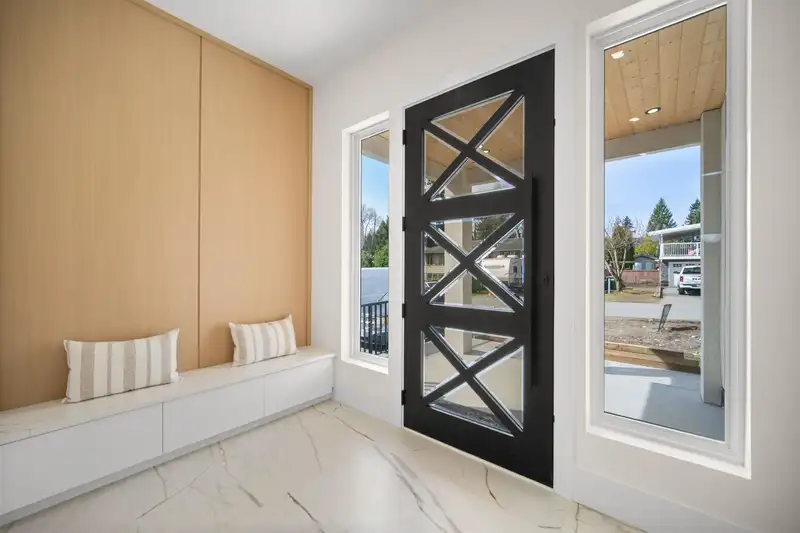 2320 CASCADE STREET - photo 4 of 25