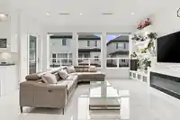 5929 140B STREET - thumbnail 11