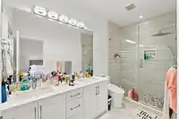 5929 140B STREET - thumbnail 25