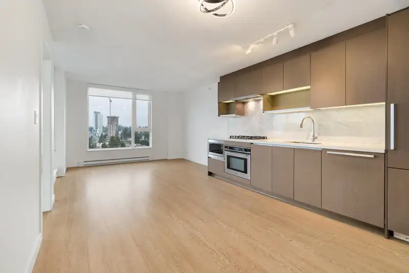 1909 13696 100 AVENUE - photo 1 of 24