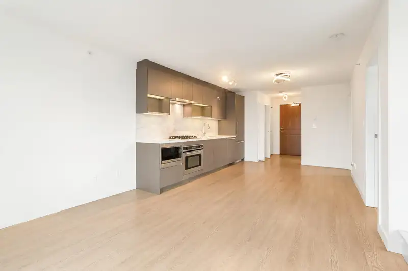 1909 13696 100 AVENUE - photo 4 of 24