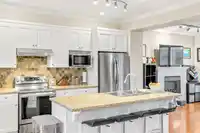 8 7168 179 STREET - thumbnail 5