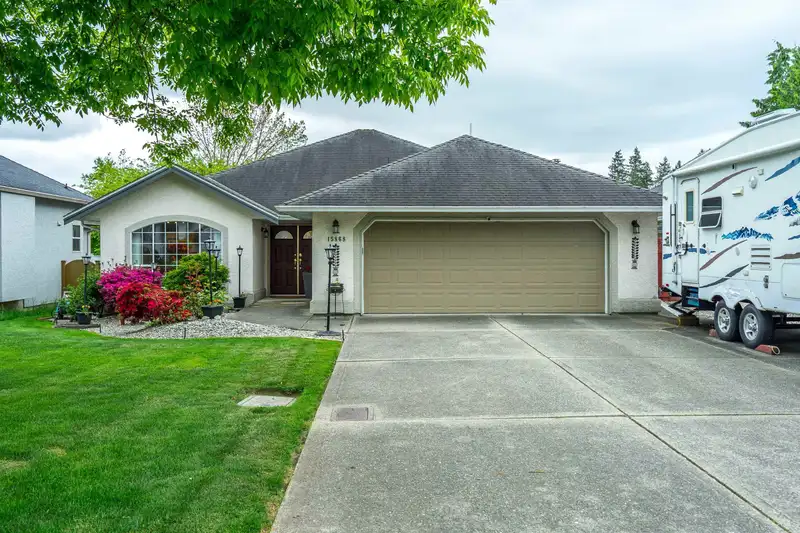15868 80A AVENUE - photo 3 of 40