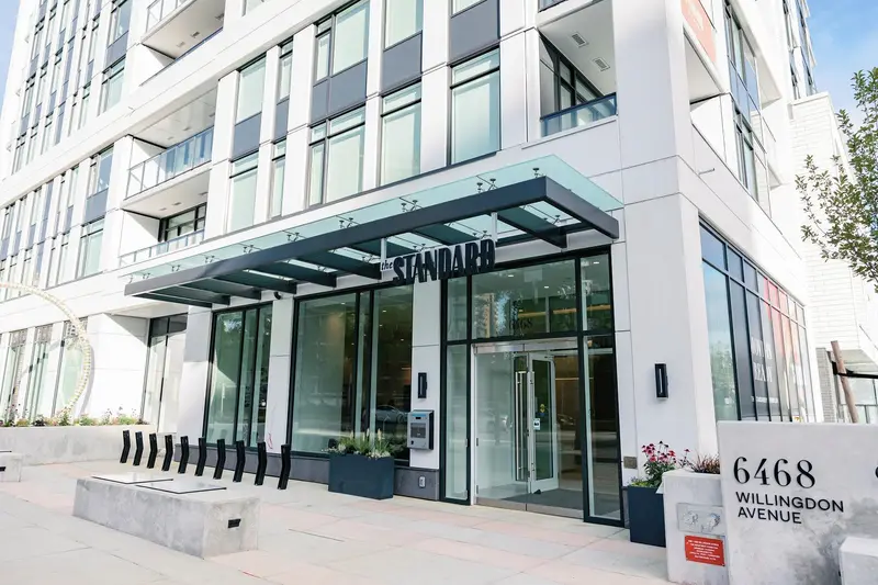 202 6468 WILLINGDON AVENUE - photo 3 of 21