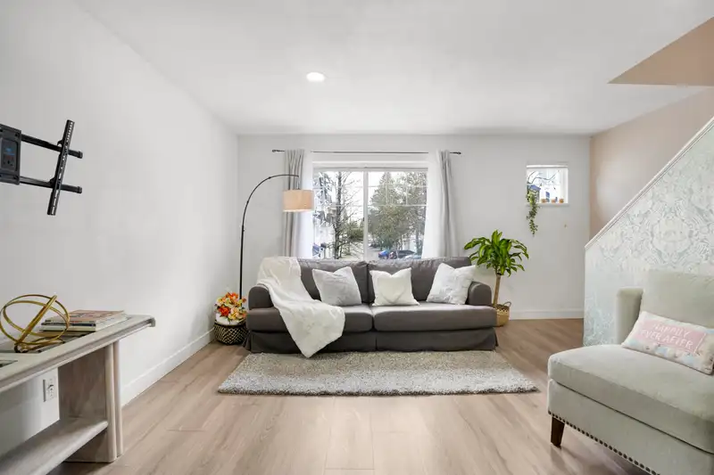 32 6533 121 STREET - photo 3 of 21