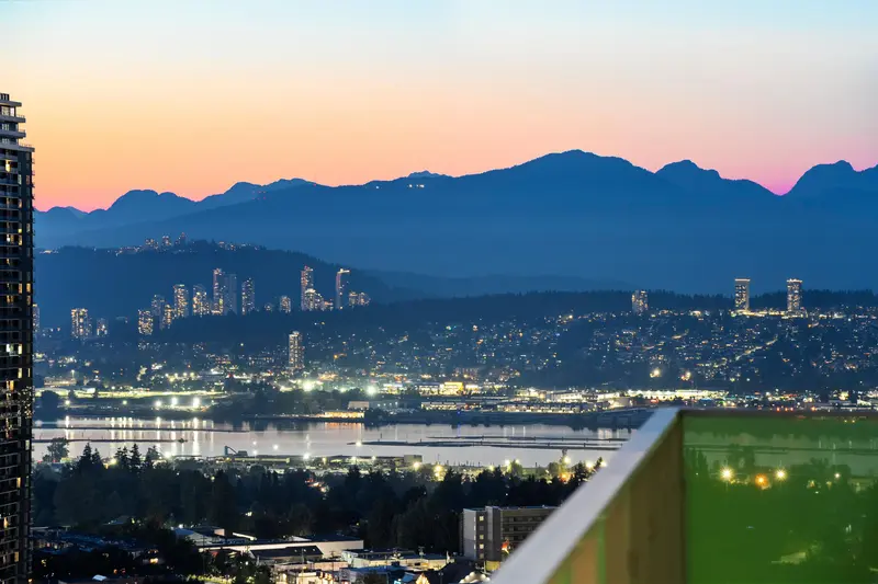 3102 10428 WHALLEY BOULEVARD - photo 3 of 25