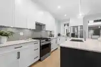 36 9688 182A STREET - thumbnail 24