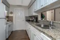 207 13860 70 AVENUE - thumbnail 10